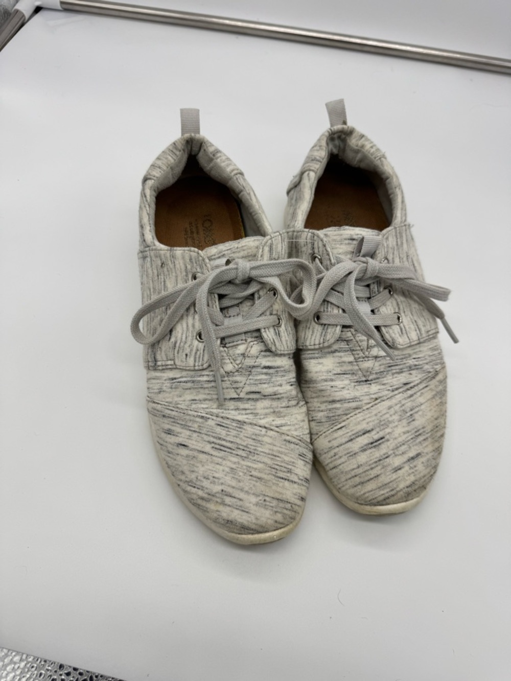 Toms Women's Heathered Light Gray Lace-Up Sneakers